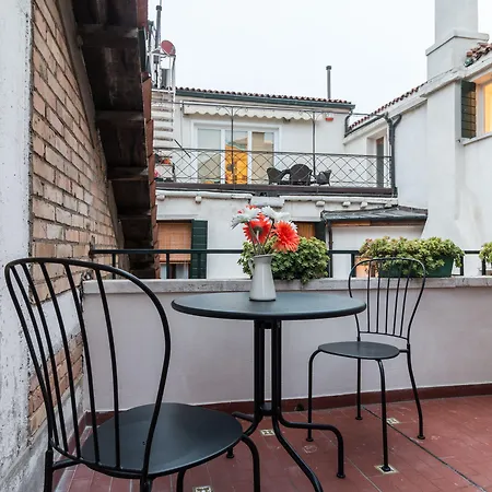 Rialto Bridge Big With Lift By Lionhost Apartman Velence