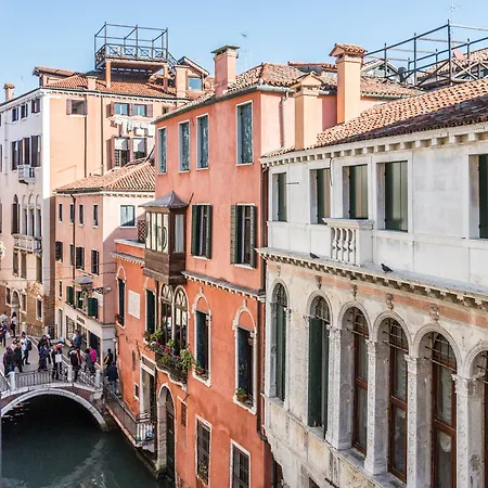 Rialto Bridge Big With Lift By Lionhost * Venice
