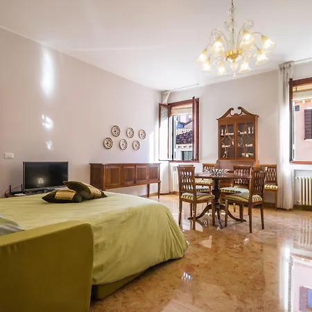 Apartman Rialto Bridge Big With Lift By Lionhost Velence