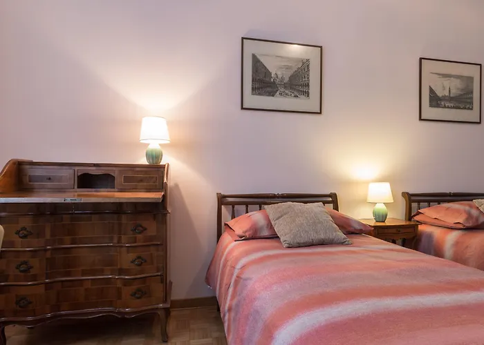 Rialto Bridge Big With Lift By Lionhost شقة البندقية