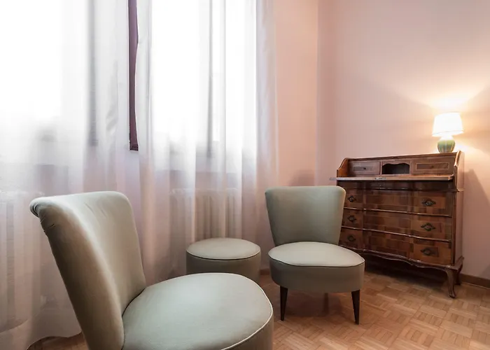 Rialto Bridge Big With Lift By Lionhost شقة البندقية