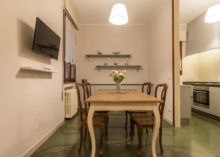 Rialto Bridge Big With Lift By Lionhost *